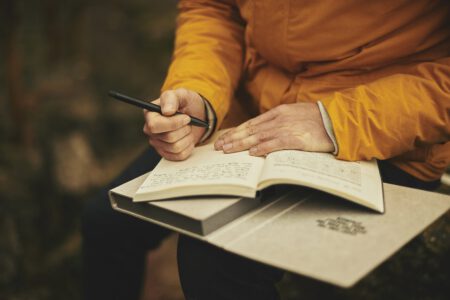 Romane an der Werkbank konzipieren: So entsteht ein guter Roman